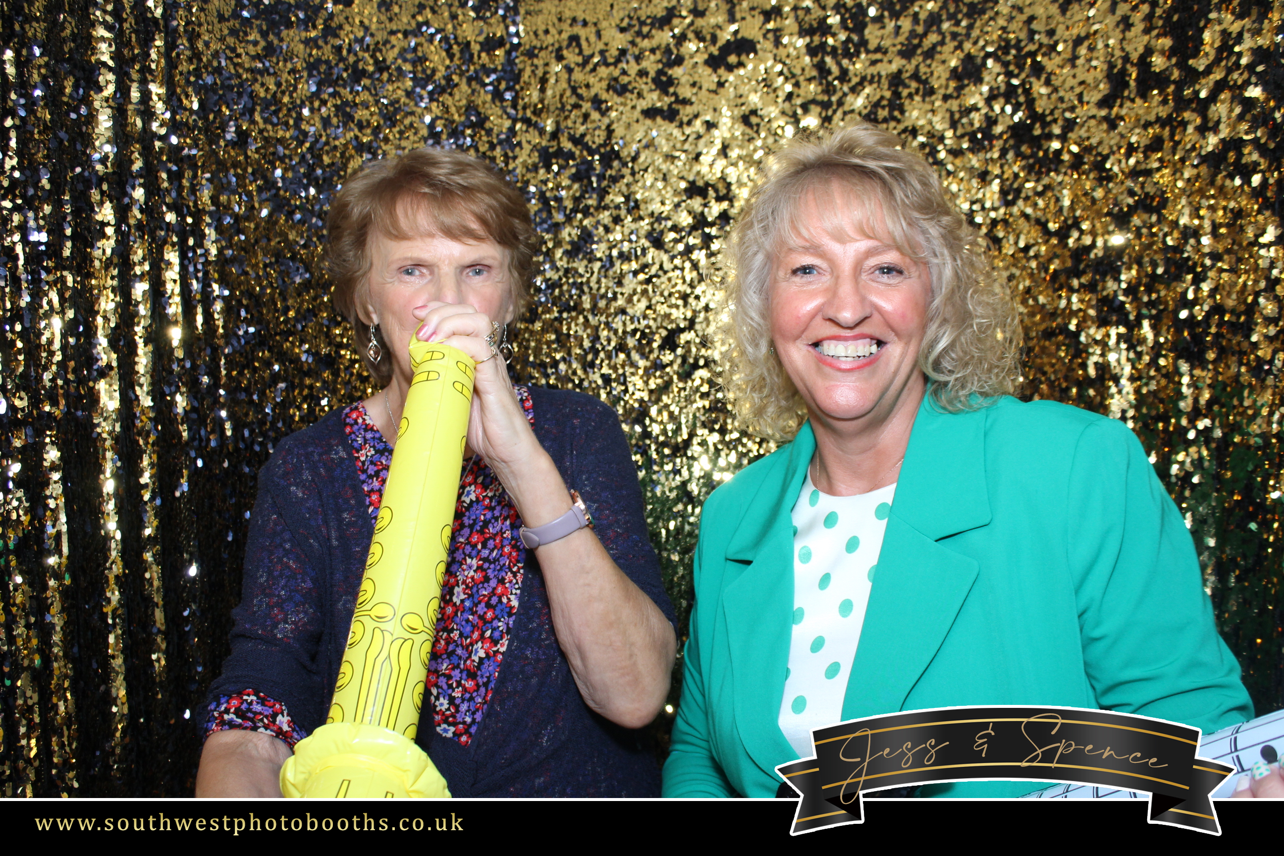 Jess and Spence | View more photos from the event at gallery.southwestphotobooths.co.uk/u/SWPB/Jess-and-Spence