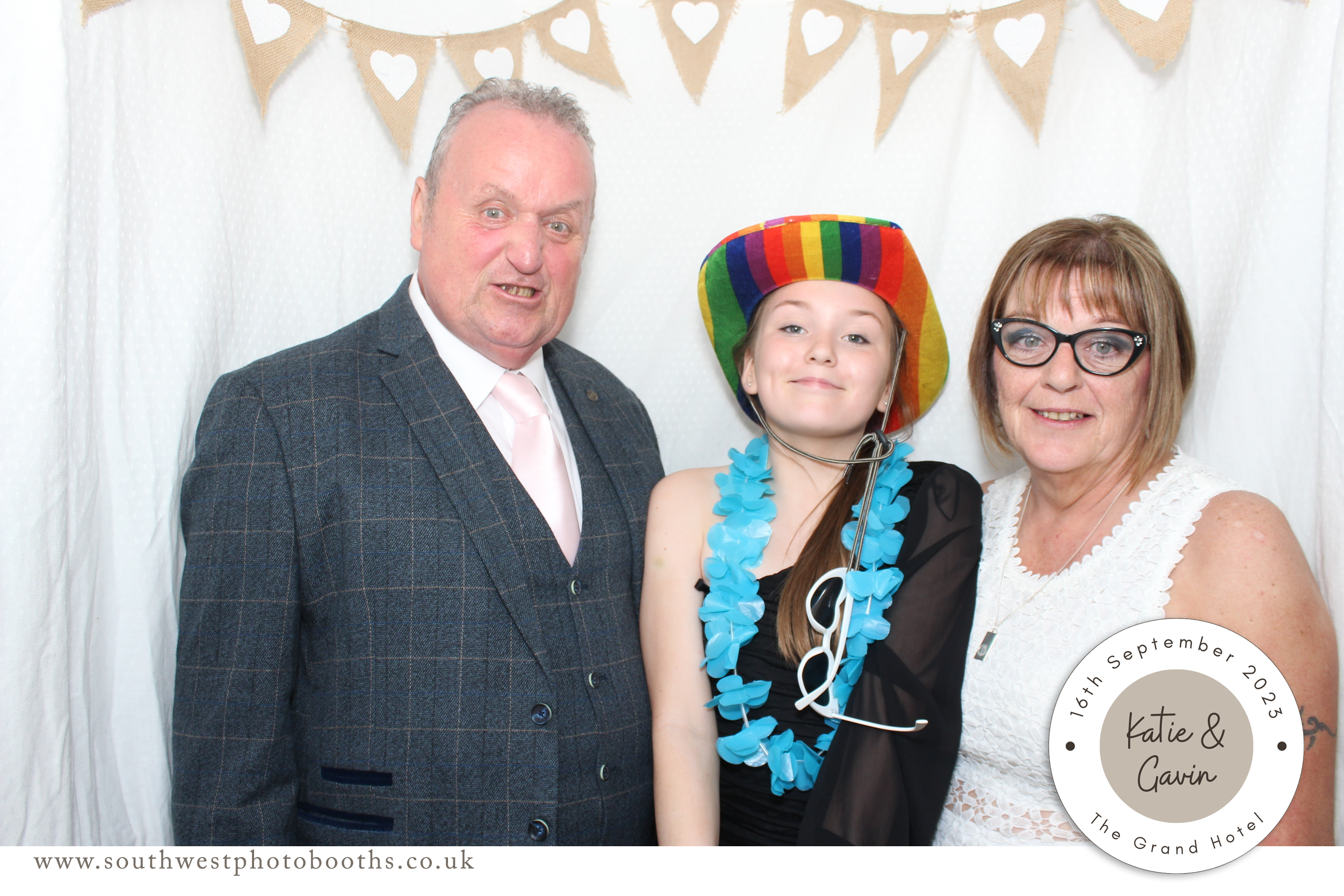 Katie & Gavin | View more photos from the event at gallery.southwestphotobooths.co.uk/u/SWPB/Katie-Gavin