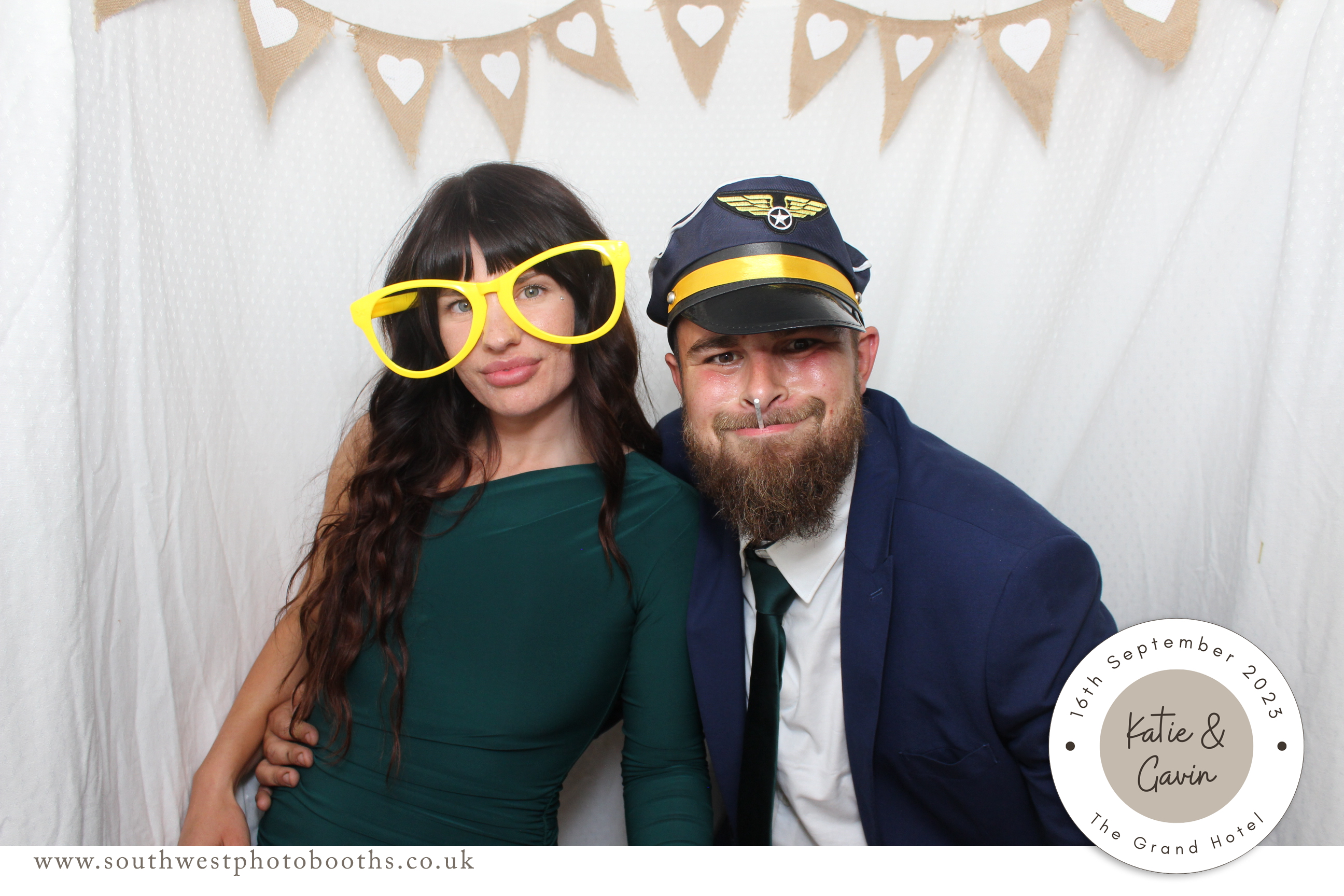Katie & Gavin | View more photos from the event at gallery.southwestphotobooths.co.uk/u/SWPB/Katie-Gavin