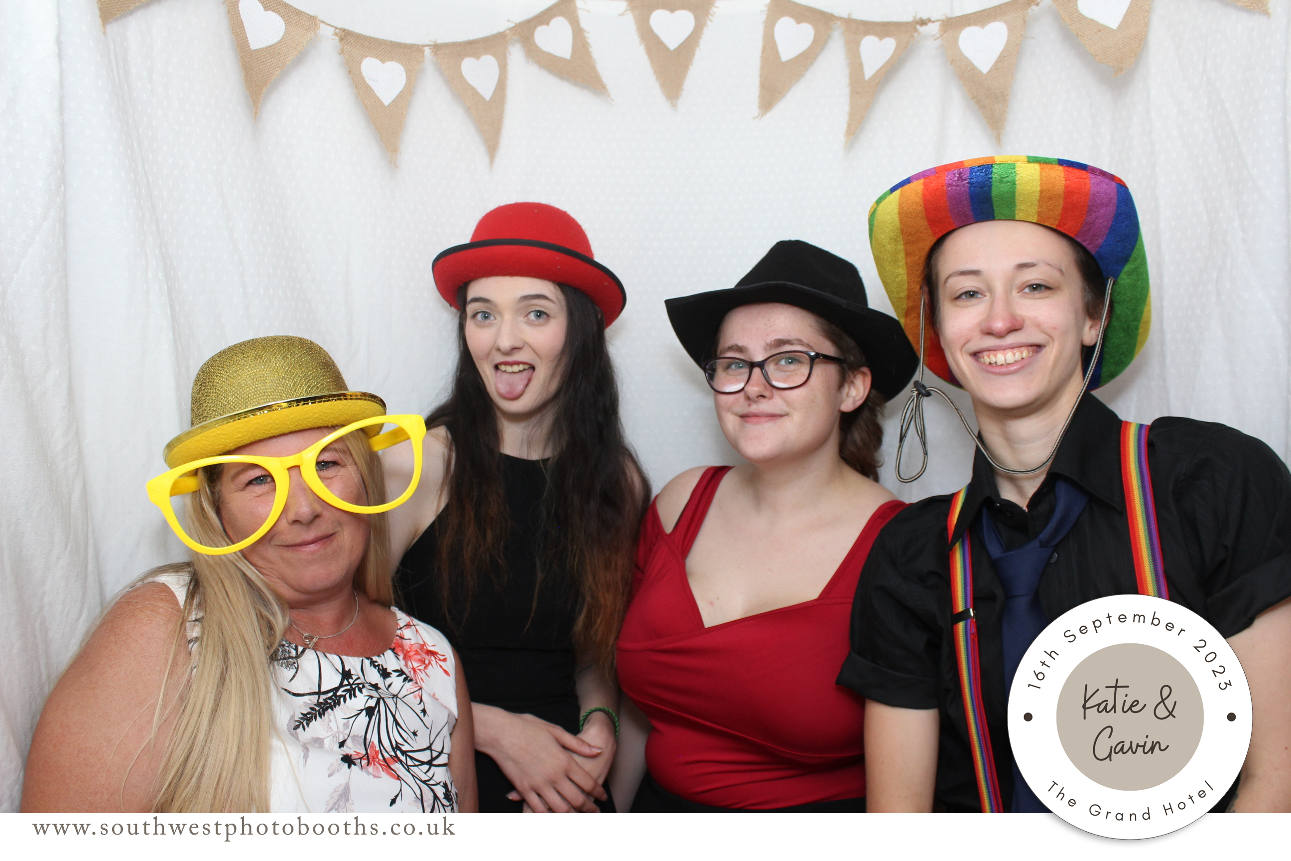 Katie & Gavin | View more photos from the event at gallery.southwestphotobooths.co.uk/u/SWPB/Katie-Gavin