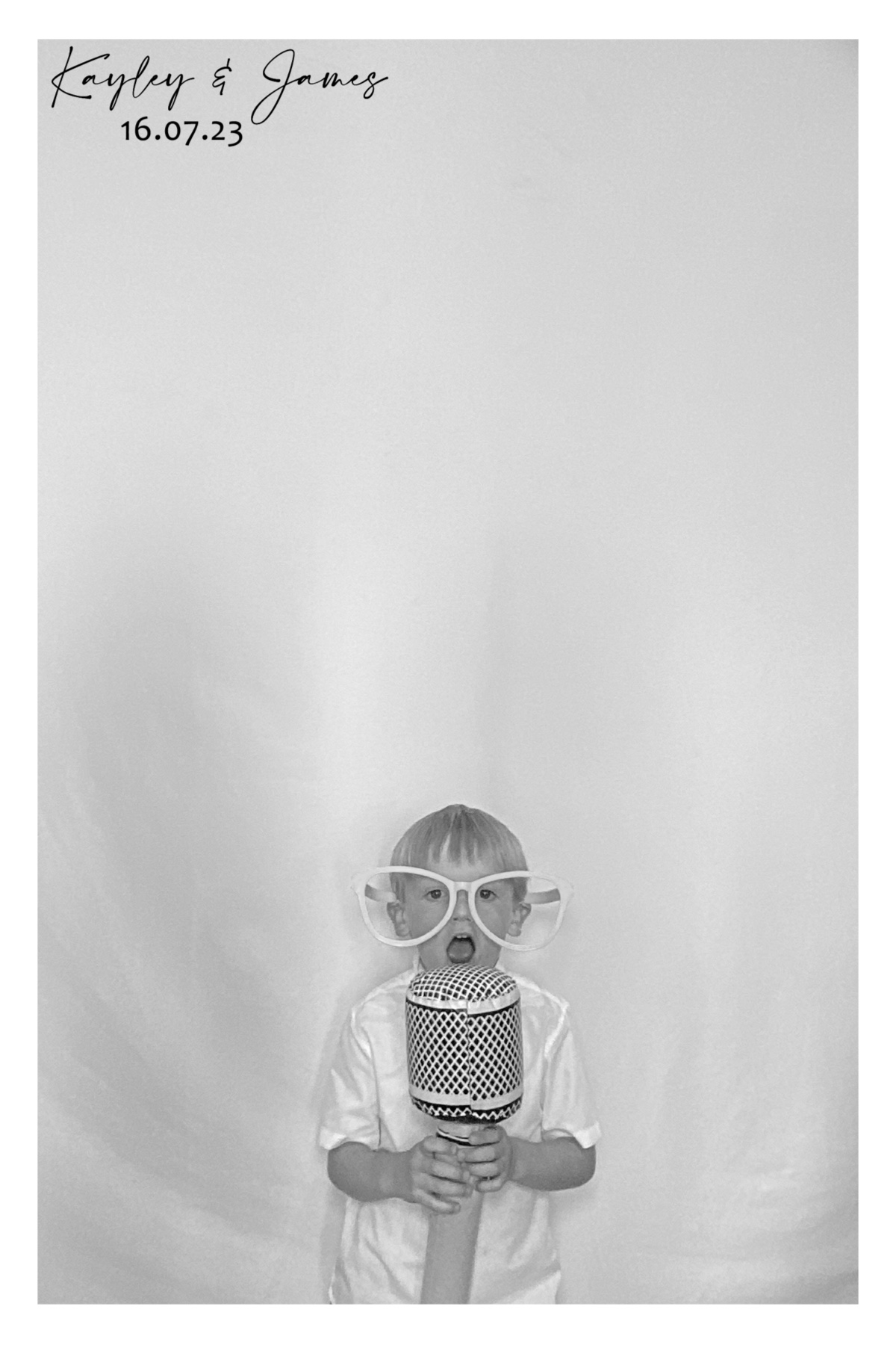 Kayley and James | View more photos from the event at gallery.southwestphotobooths.co.uk/u/SWPB/Kayley-and-James