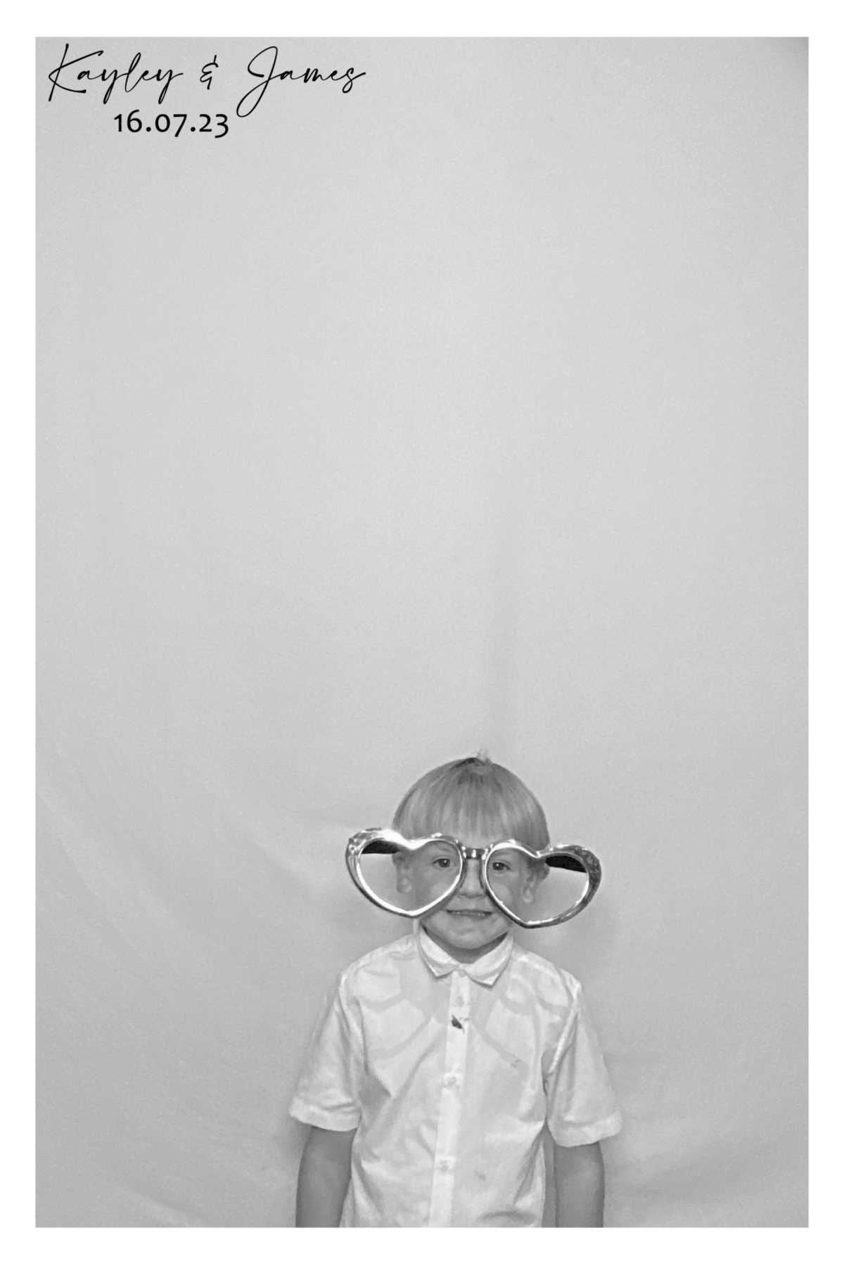 Kayley and James | View more photos from the event at gallery.southwestphotobooths.co.uk/u/SWPB/Kayley-and-James