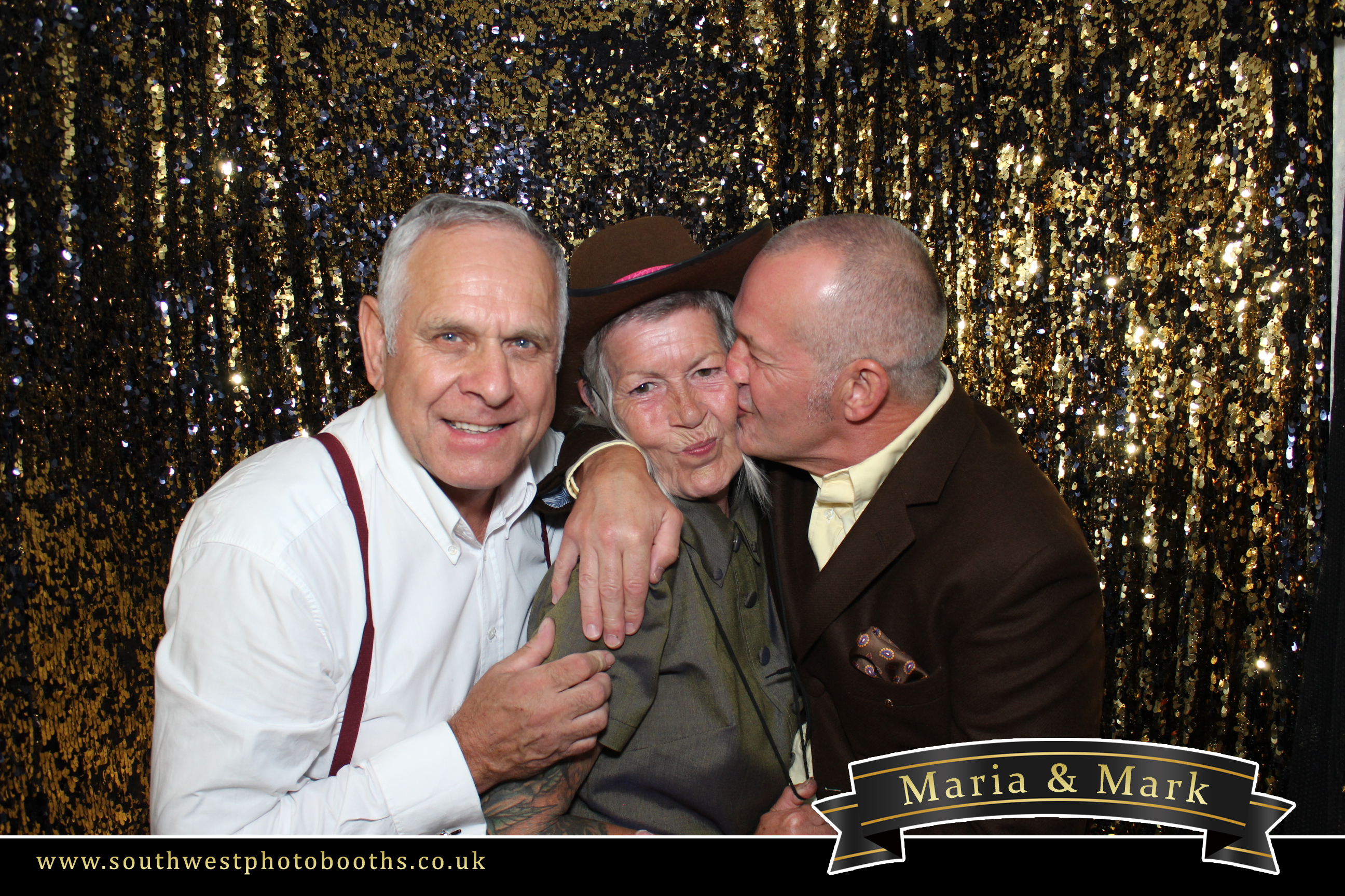 Maria and Mark | View more photos from the event at gallery.southwestphotobooths.co.uk/u/SWPB/Maria-and-Mark