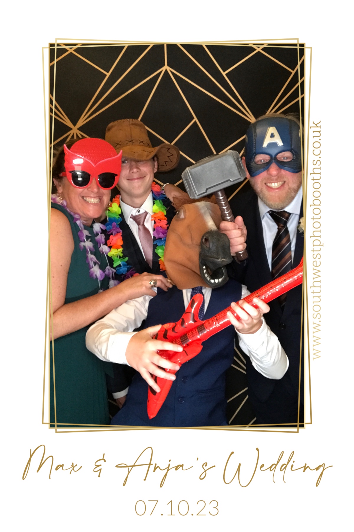 Max and Anja | View more photos from the event at gallery.southwestphotobooths.co.uk/u/SWPB/Max-and-Anja
