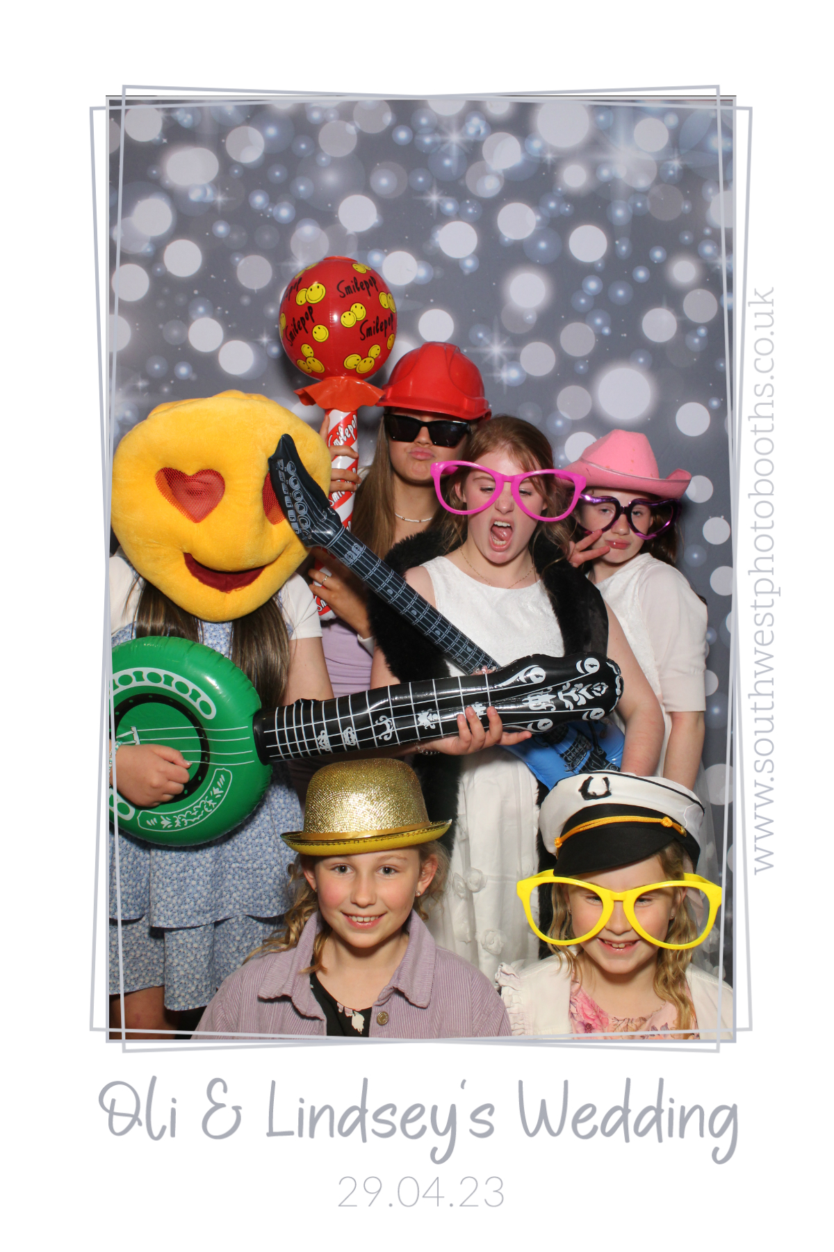 Oli & Lindsey's Wedding | View more photos from the event at gallery.southwestphotobooths.co.uk/u/SWPB/Oli-Lindseys-Wedding