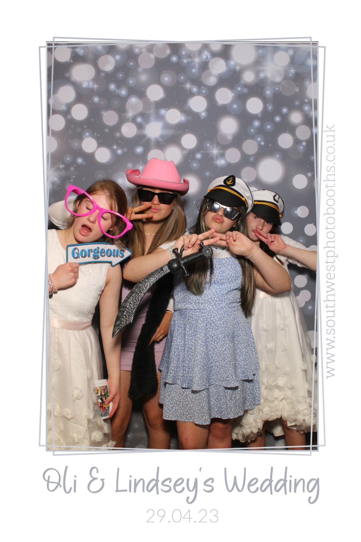 Oli & Lindsey's Wedding | View more photos from the event at gallery.southwestphotobooths.co.uk/u/SWPB/Oli-Lindseys-Wedding