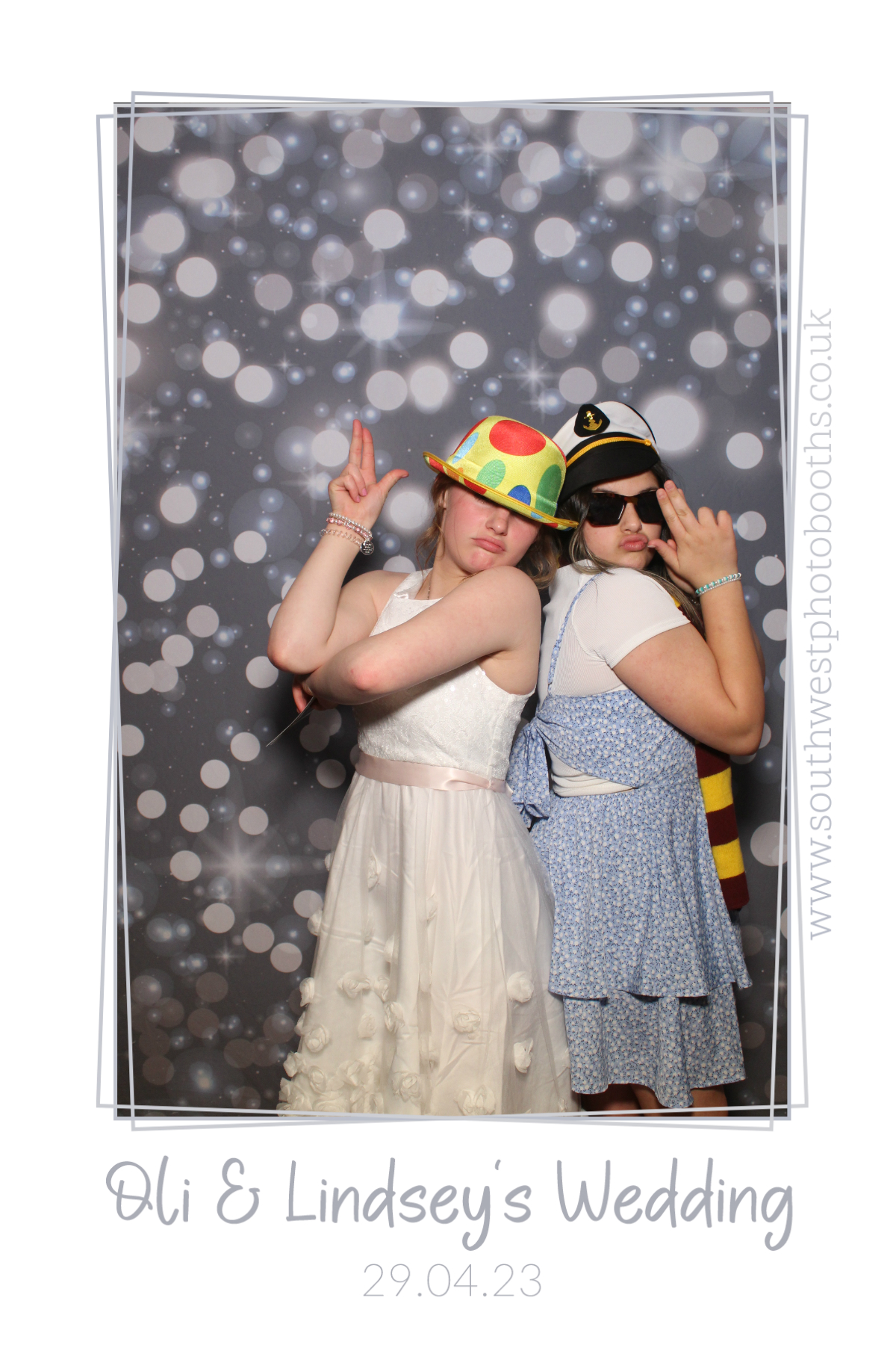 Oli & Lindsey's Wedding | View more photos from the event at gallery.southwestphotobooths.co.uk/u/SWPB/Oli-Lindseys-Wedding