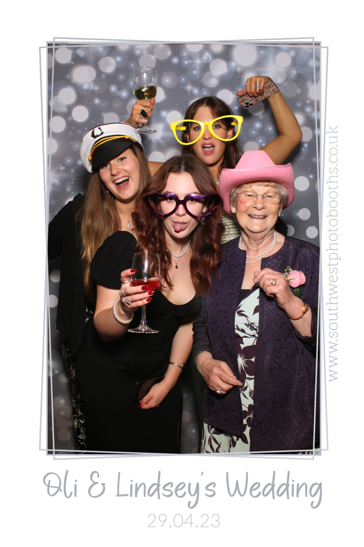 Oli & Lindsey's Wedding | View more photos from the event at gallery.southwestphotobooths.co.uk/u/SWPB/Oli-Lindseys-Wedding