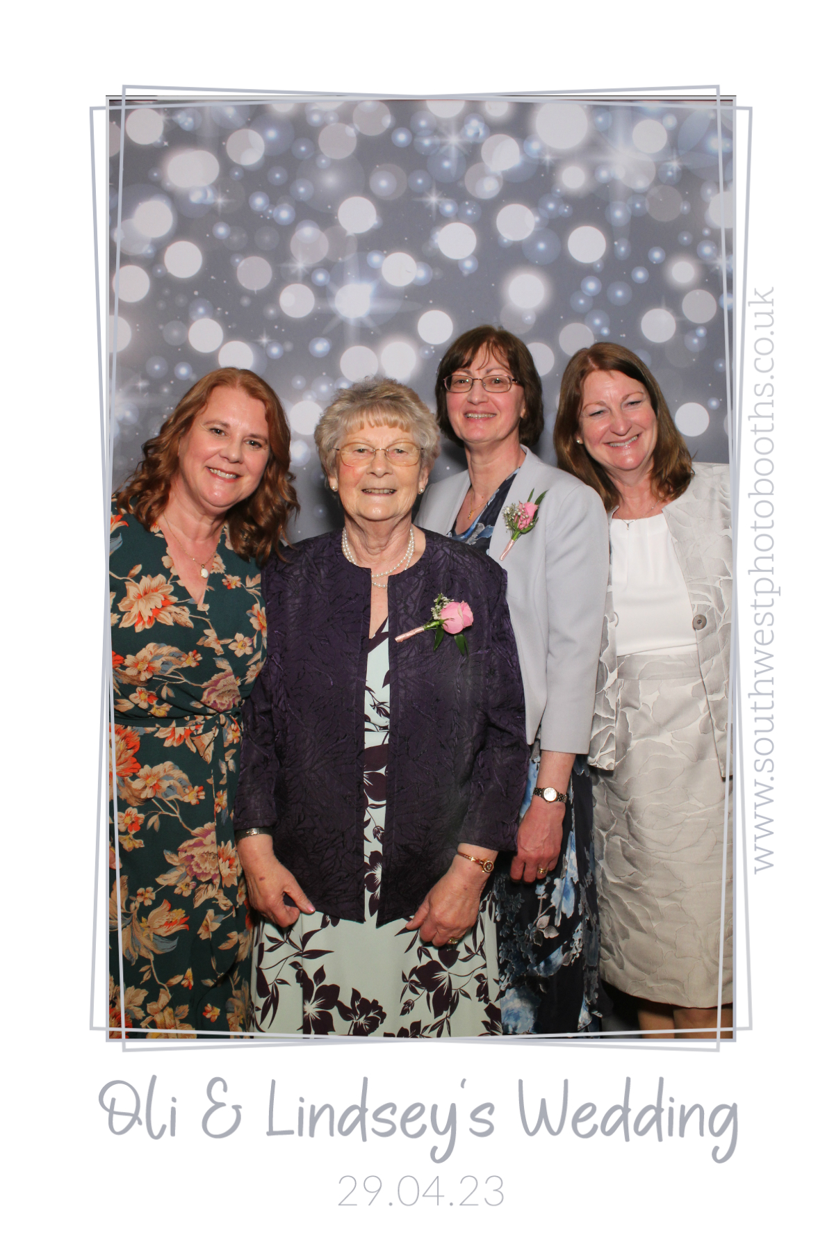 Oli & Lindsey's Wedding | View more photos from the event at gallery.southwestphotobooths.co.uk/u/SWPB/Oli-Lindseys-Wedding
