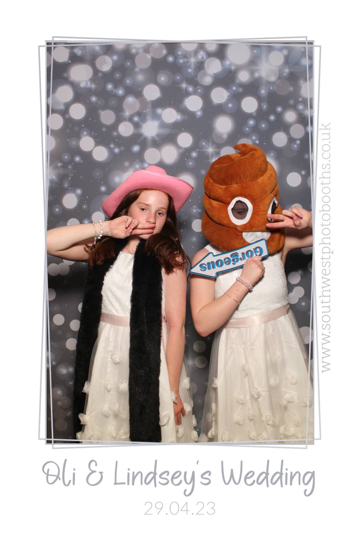 Oli & Lindsey's Wedding | View more photos from the event at gallery.southwestphotobooths.co.uk/u/SWPB/Oli-Lindseys-Wedding
