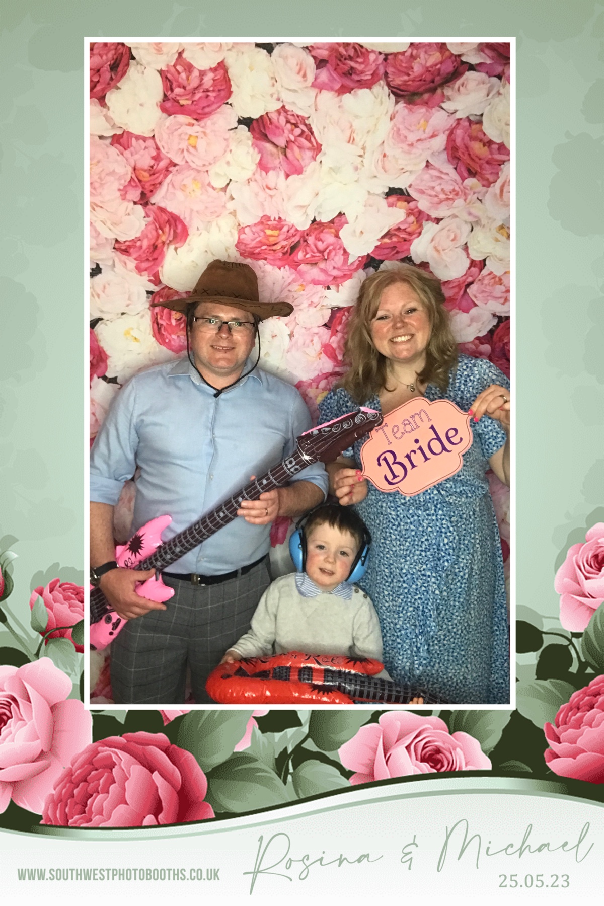 Rosina and Michael | View more photos from the event at gallery.southwestphotobooths.co.uk/u/SWPB/Rosina-and-Michael