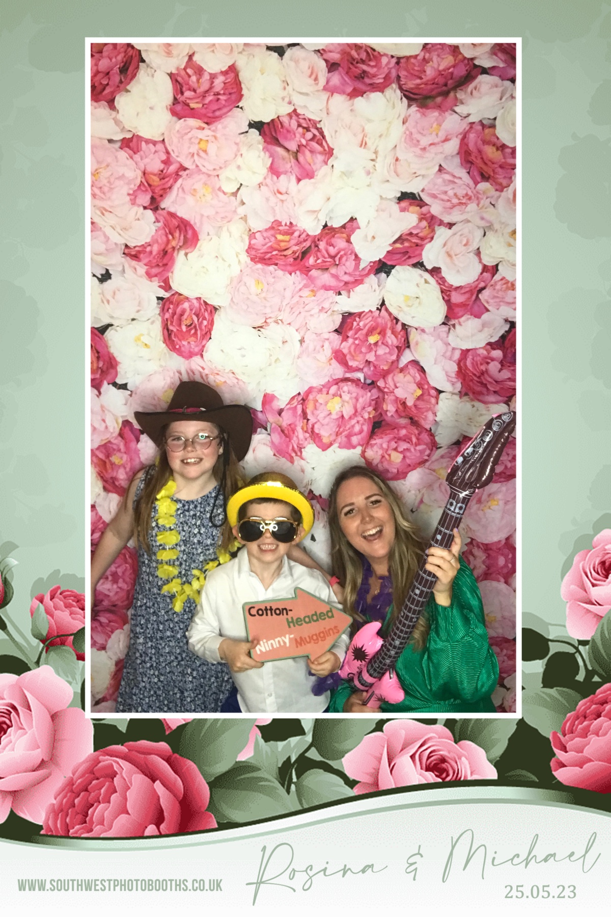 Rosina and Michael | View more photos from the event at gallery.southwestphotobooths.co.uk/u/SWPB/Rosina-and-Michael