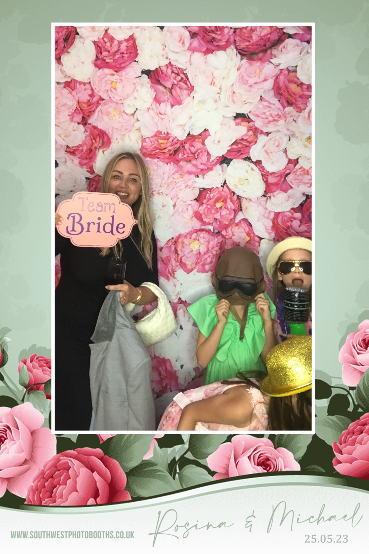 Rosina and Michael | View more photos from the event at gallery.southwestphotobooths.co.uk/u/SWPB/Rosina-and-Michael