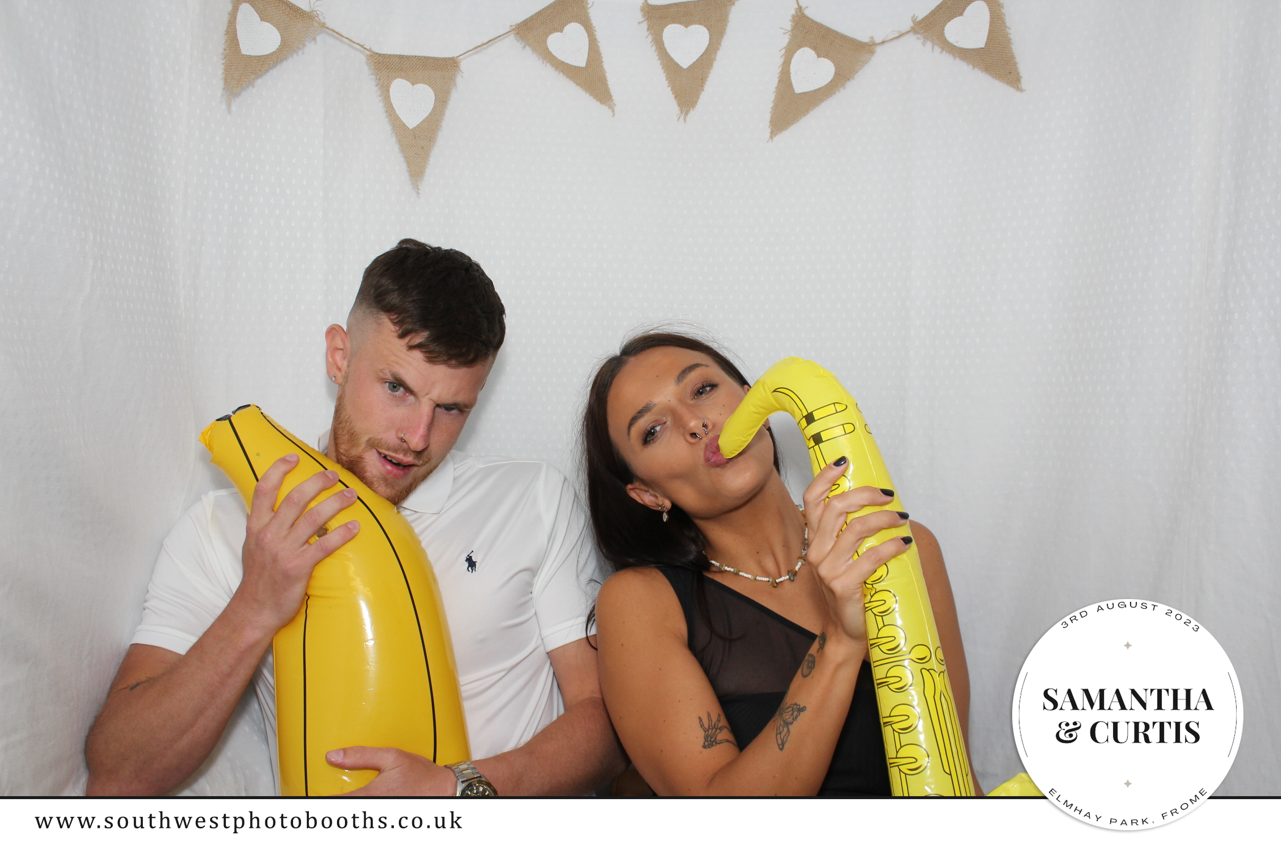 Samantha and Curtis | View more photos from the event at gallery.southwestphotobooths.co.uk/u/SWPB/Samantha-and-Curtis