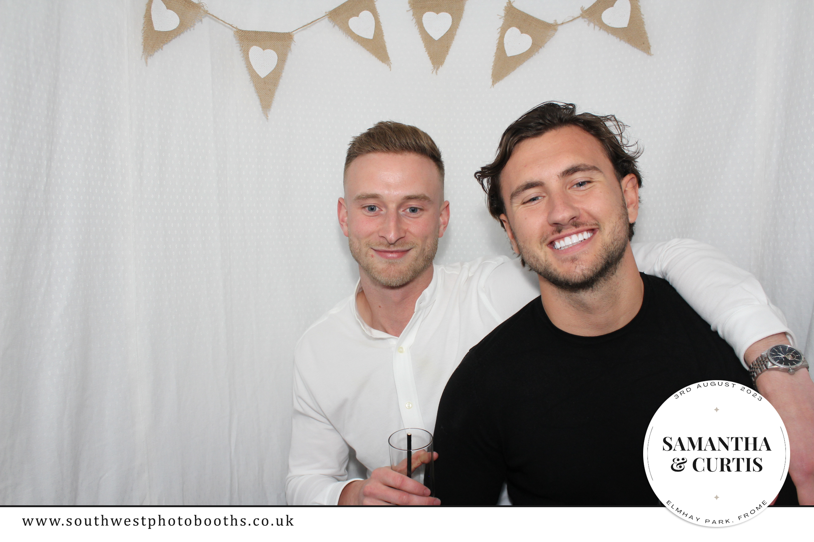 Samantha and Curtis | View more photos from the event at gallery.southwestphotobooths.co.uk/u/SWPB/Samantha-and-Curtis