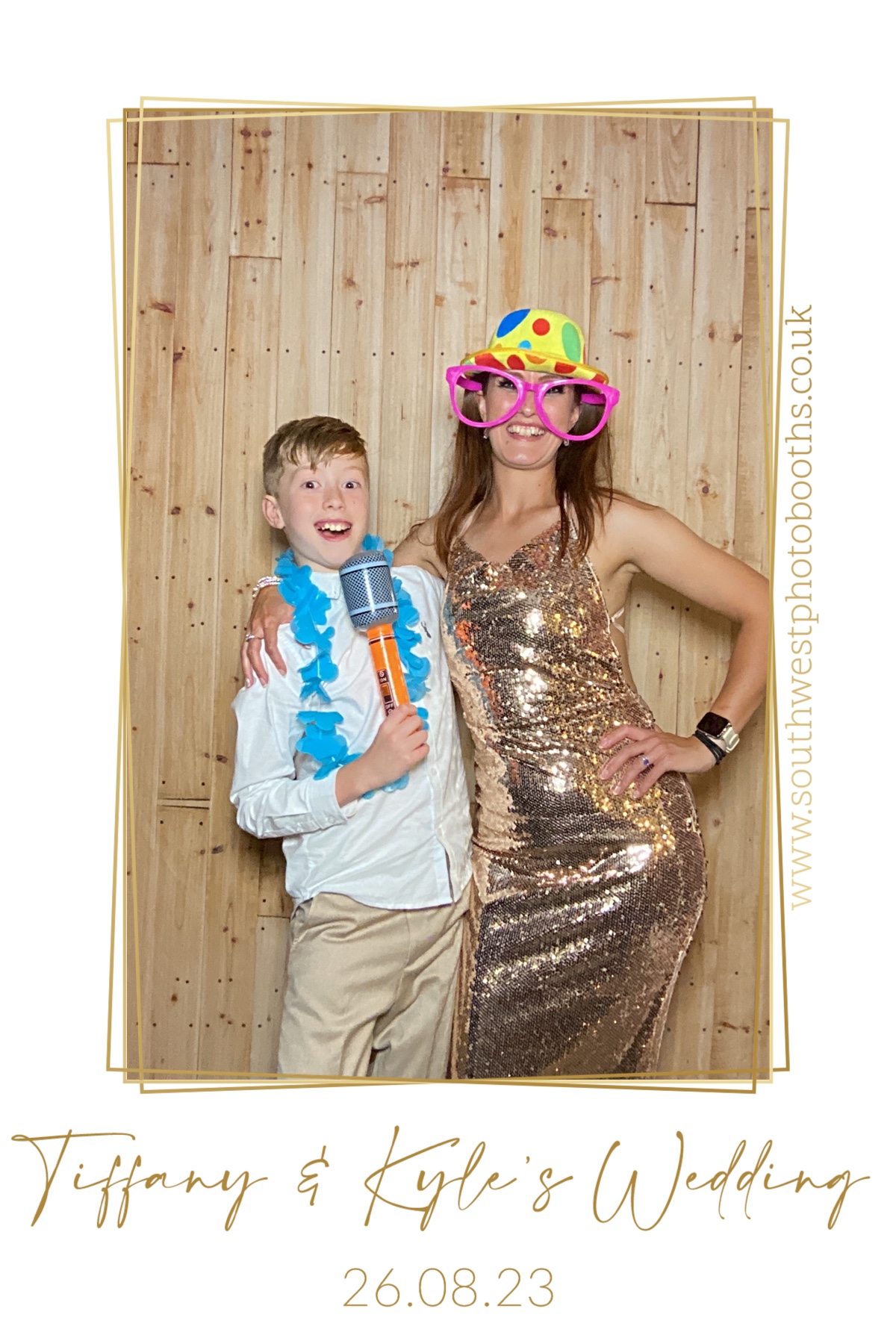 Tiffany and Kyle | View more photos from the event at gallery.southwestphotobooths.co.uk/u/SWPB/Tiffany-and-Kyle
