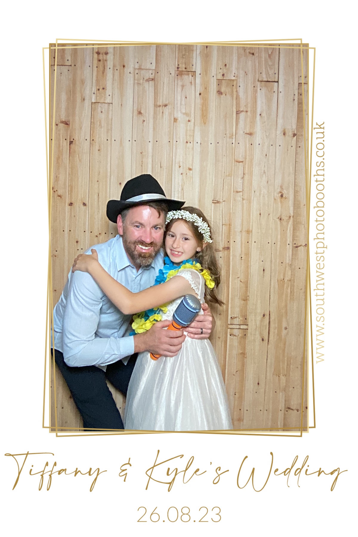 Tiffany and Kyle | View more photos from the event at gallery.southwestphotobooths.co.uk/u/SWPB/Tiffany-and-Kyle