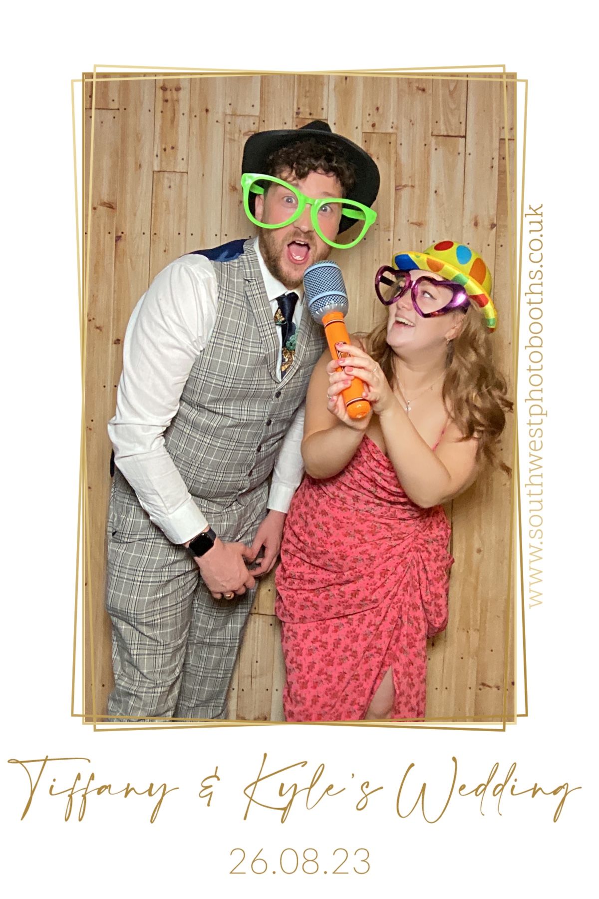 Tiffany and Kyle | View more photos from the event at gallery.southwestphotobooths.co.uk/u/SWPB/Tiffany-and-Kyle