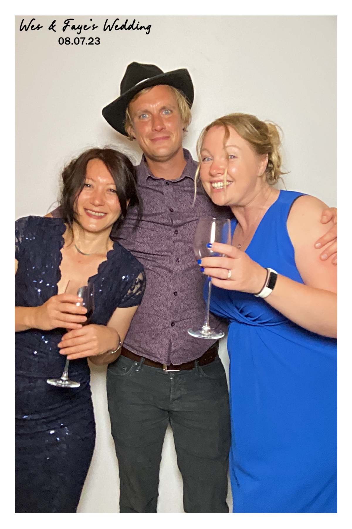 Wes and Faye | View more photos from the event at gallery.southwestphotobooths.co.uk/u/SWPB/Wes-and-Faye