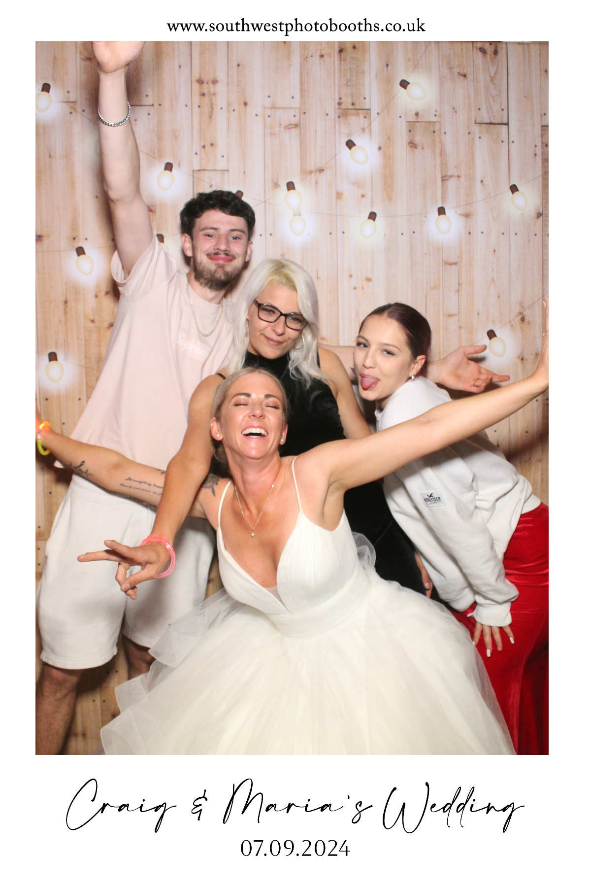 Craig & Maria | View more photos from the event at gallery.southwestphotobooths.co.uk/u/SWPB/Craig-Maria