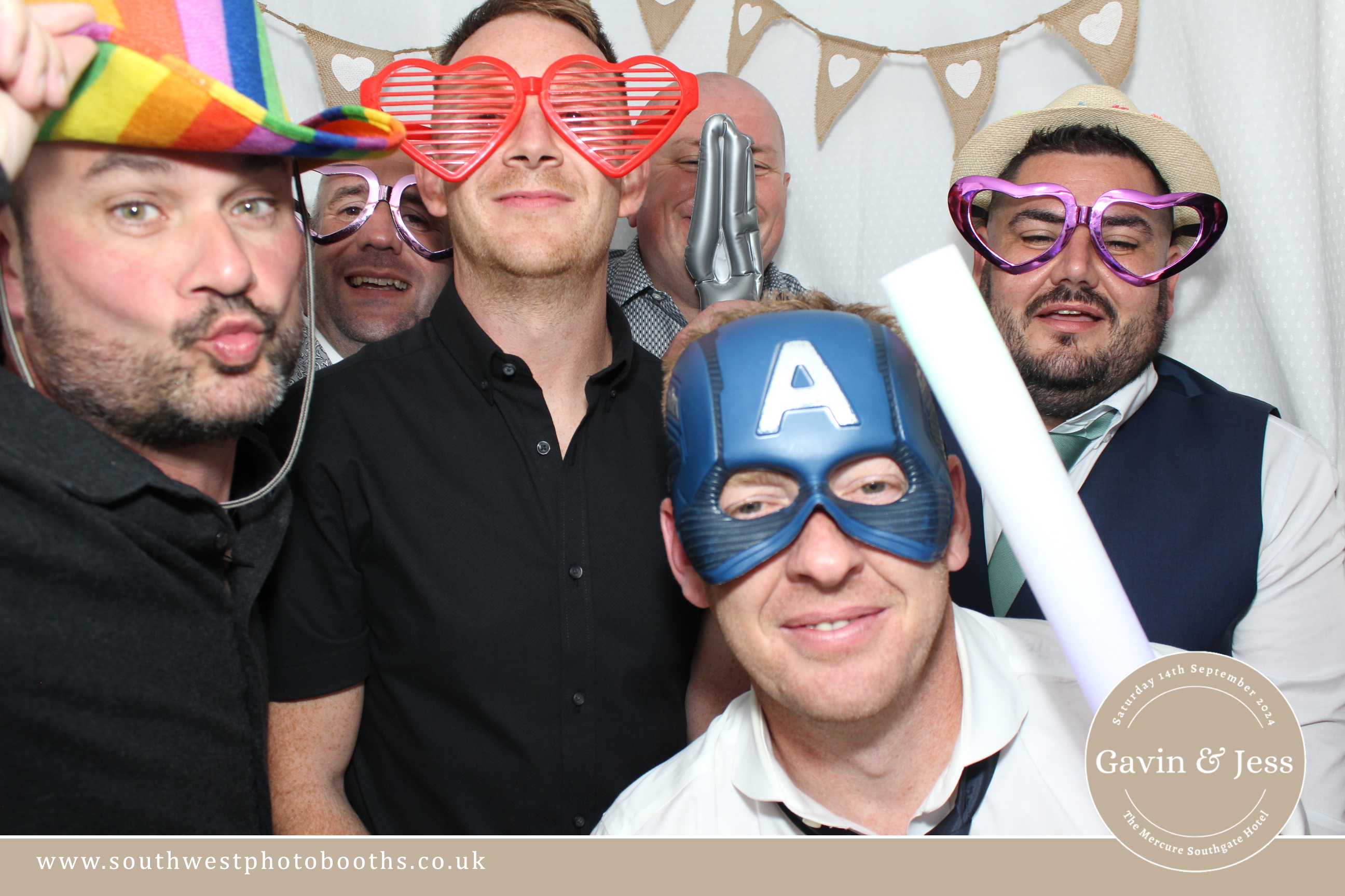 Gavin and Jess | View more photos from the event at gallery.southwestphotobooths.co.uk/u/SWPB/Gavin-and-Jess