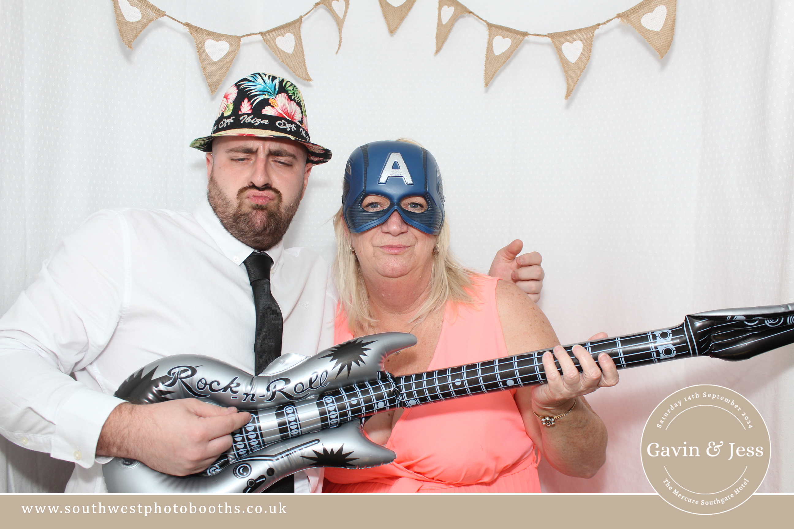 Gavin and Jess | View more photos from the event at gallery.southwestphotobooths.co.uk/u/SWPB/Gavin-and-Jess