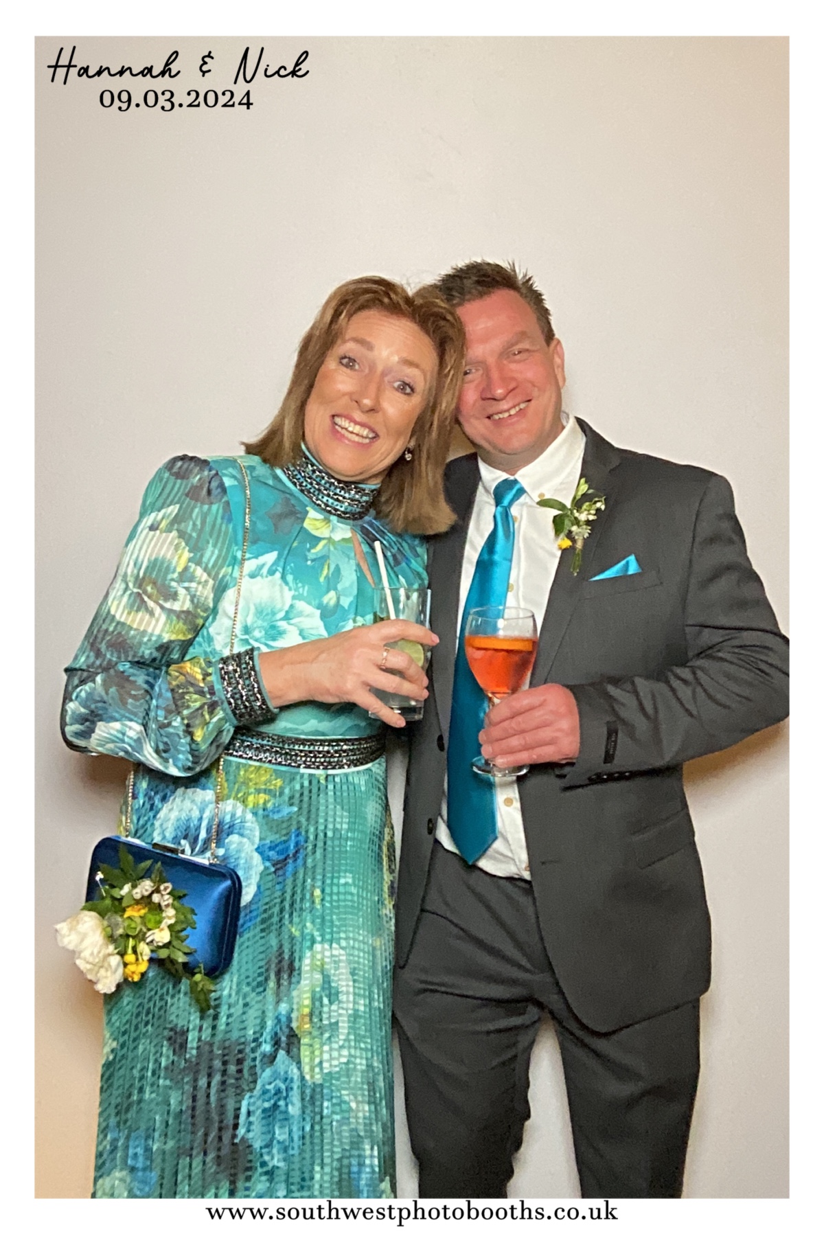 Hannah and Nick | View more photos from the event at gallery.southwestphotobooths.co.uk/u/SWPB/Hannah-and-Nick