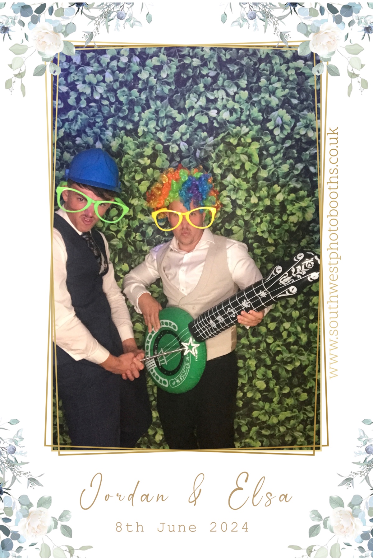 Jordan and Elsa | View more photos from the event at gallery.southwestphotobooths.co.uk/u/SWPB/Jordan-and-Elsa