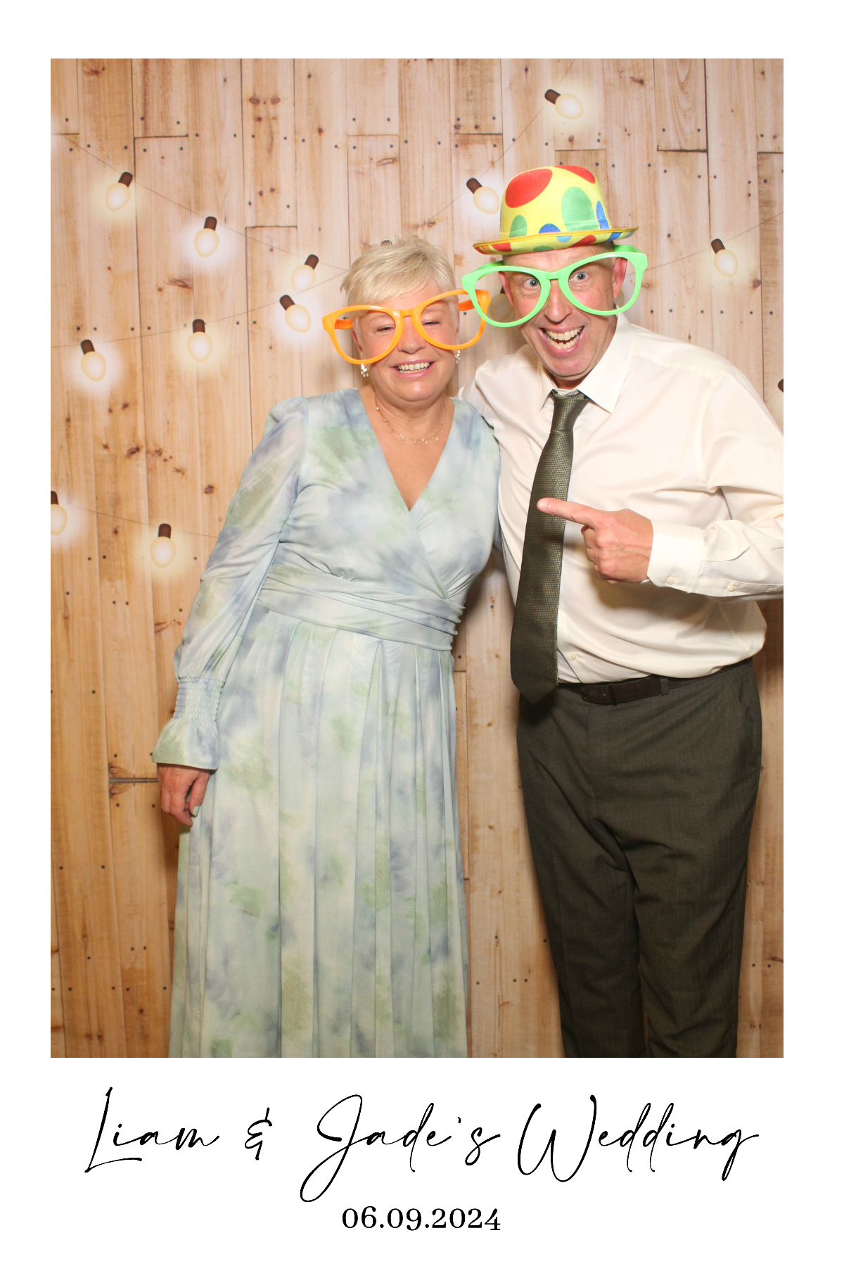 Liam & Jade | View more photos from the event at gallery.southwestphotobooths.co.uk/u/SWPB/Liam-Jade