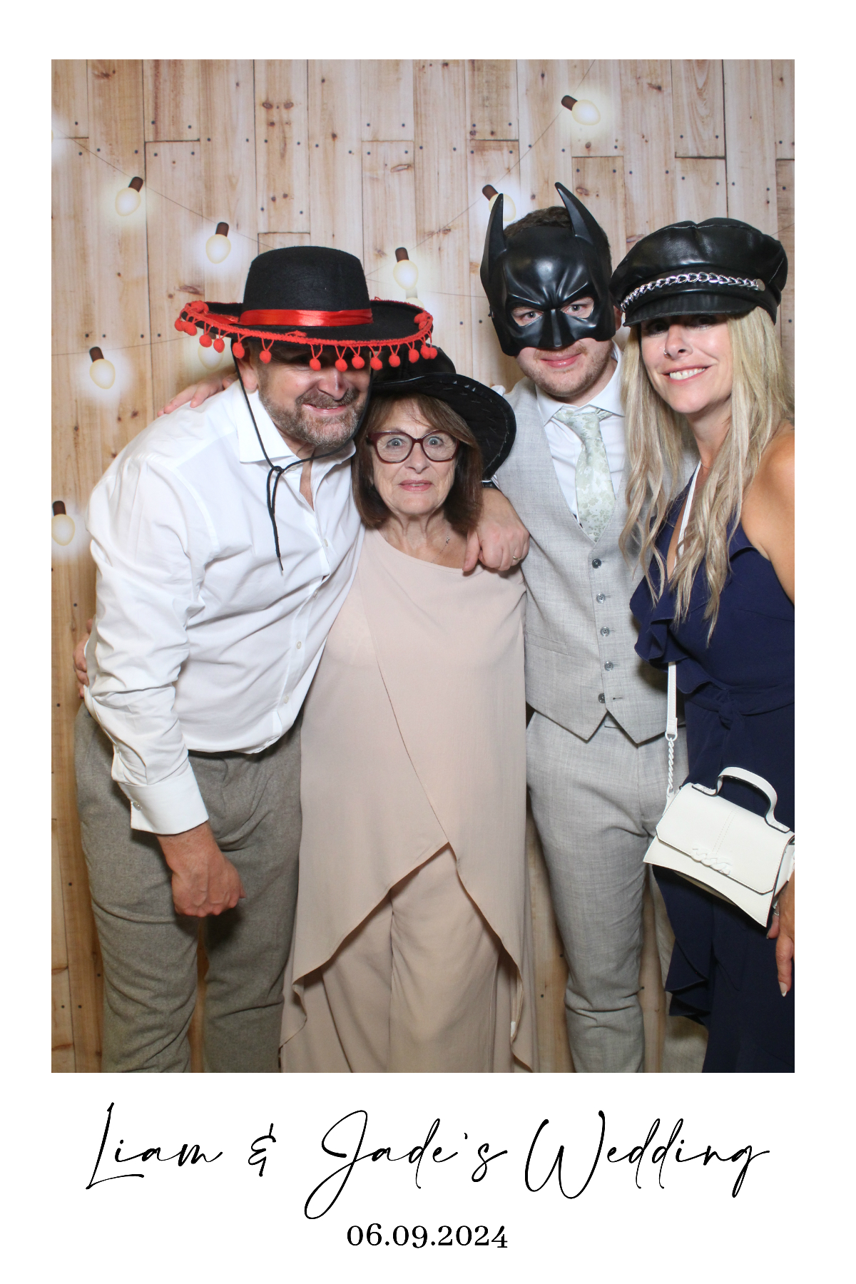 Liam & Jade | View more photos from the event at gallery.southwestphotobooths.co.uk/u/SWPB/Liam-Jade