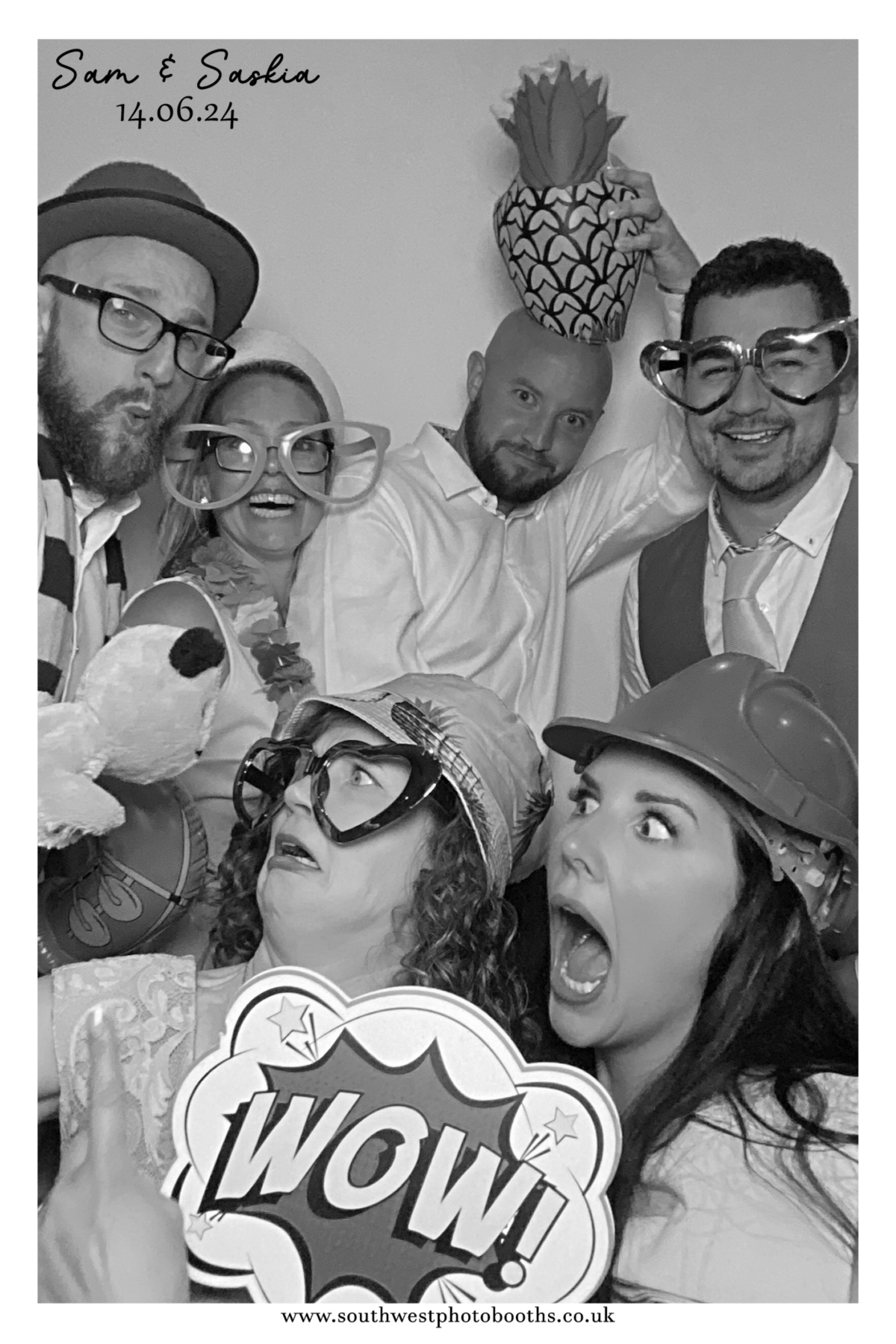Sam and Saskia | View more photos from the event at gallery.southwestphotobooths.co.uk/u/SWPB/Sam-and-Saskia