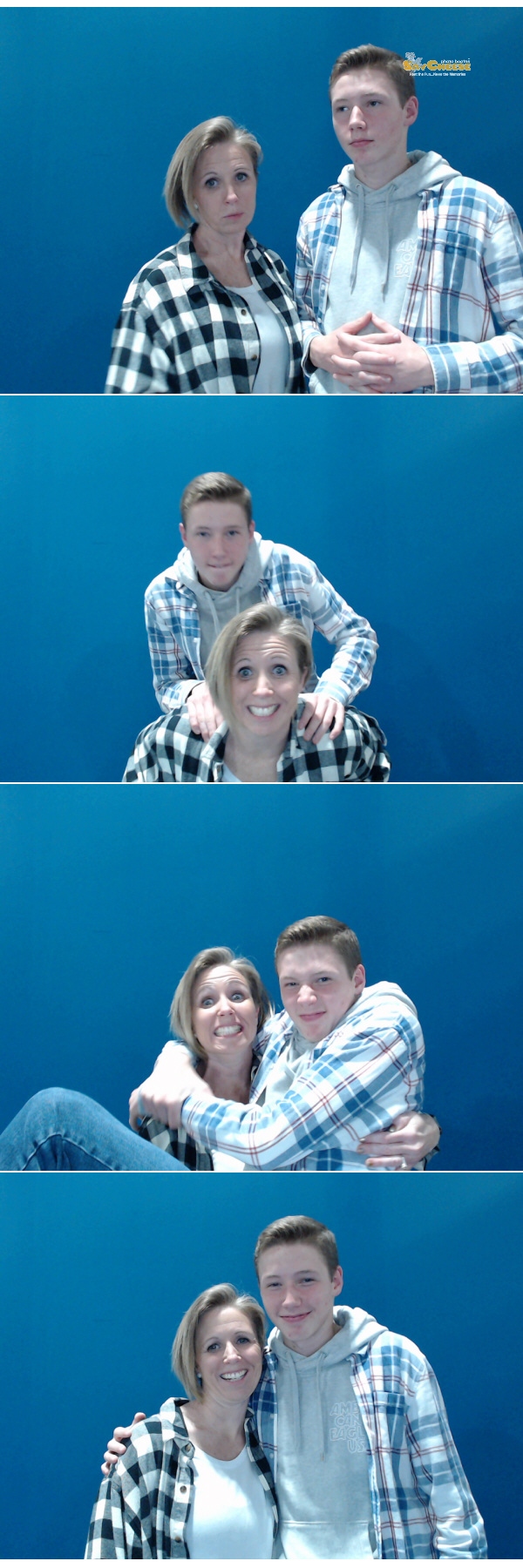 Crossroads Friendsgiving | View more photos from the event at gallery.saycheesephotobooth.com/u/SayCheesePhotoBooth/Crossroads-Friendsgiving