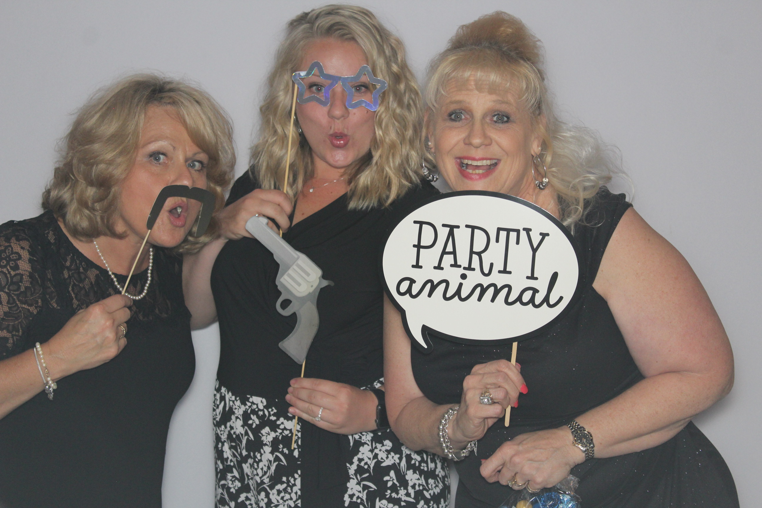 Emily and Wyatt  | View more photos from the event at gallery.saycheesephotobooth.com/u/SayCheesePhotoBooth/Emily-and-Wyatt-0