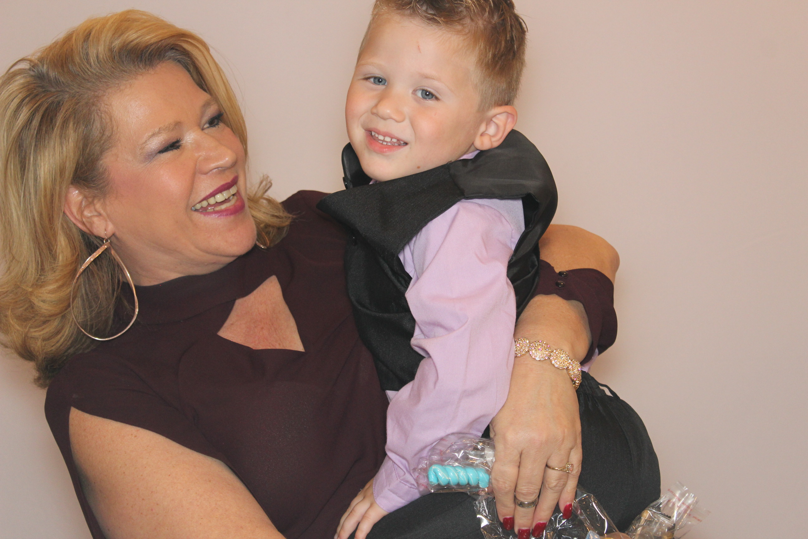 Emily and Wyatt  | View more photos from the event at gallery.saycheesephotobooth.com/u/SayCheesePhotoBooth/Emily-and-Wyatt-0