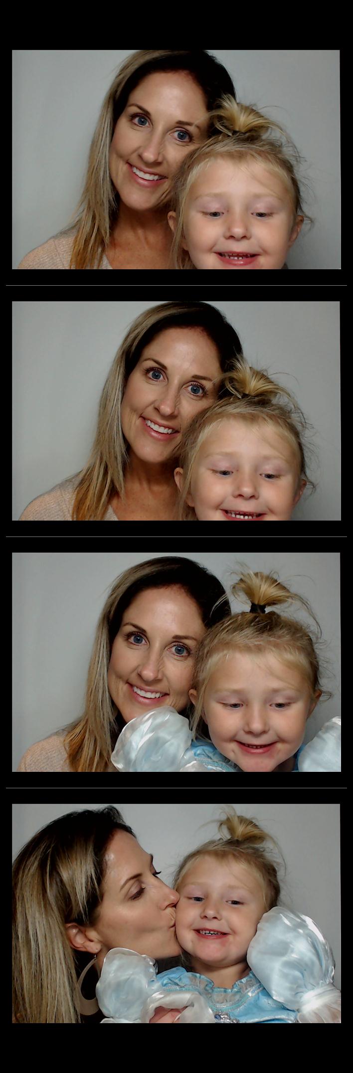 Four Bridges Halloween Party  | View more photos from the event at gallery.saycheesephotobooth.com/u/SayCheesePhotoBooth/Four-Bridges-Halloween-Party