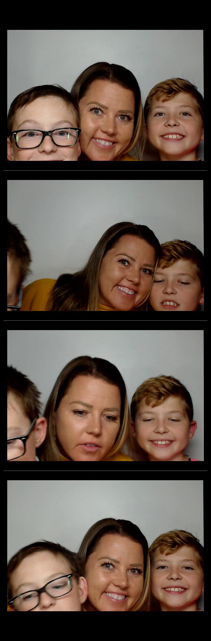 Four Bridges Halloween Party  | View more photos from the event at gallery.saycheesephotobooth.com/u/SayCheesePhotoBooth/Four-Bridges-Halloween-Party