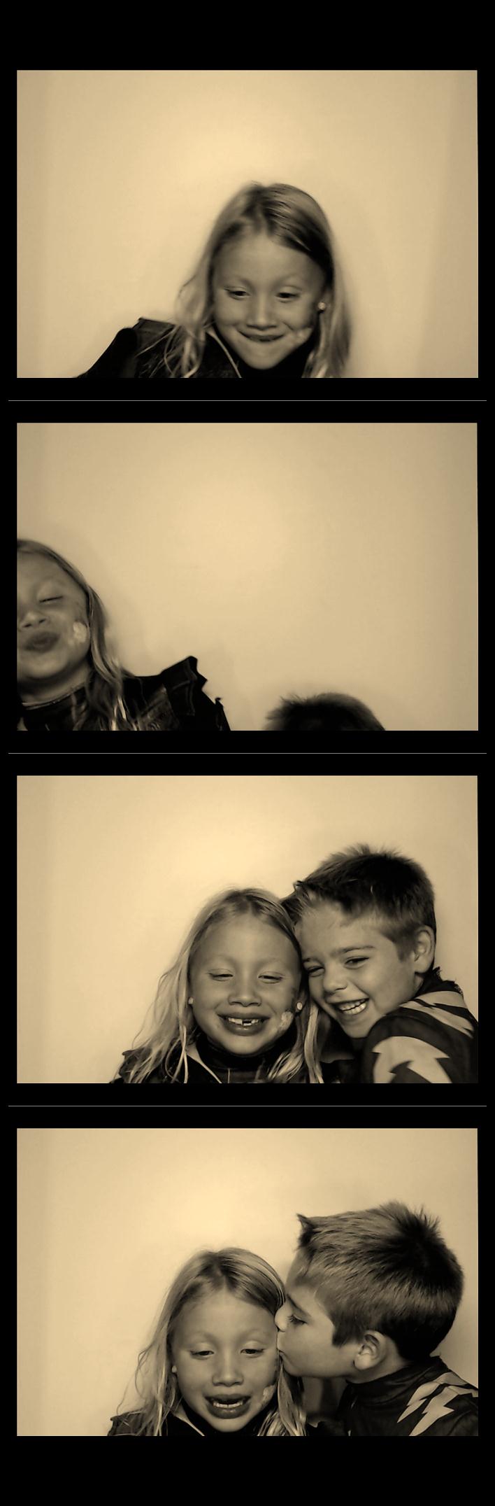 Four Bridges Halloween Party  | View more photos from the event at gallery.saycheesephotobooth.com/u/SayCheesePhotoBooth/Four-Bridges-Halloween-Party