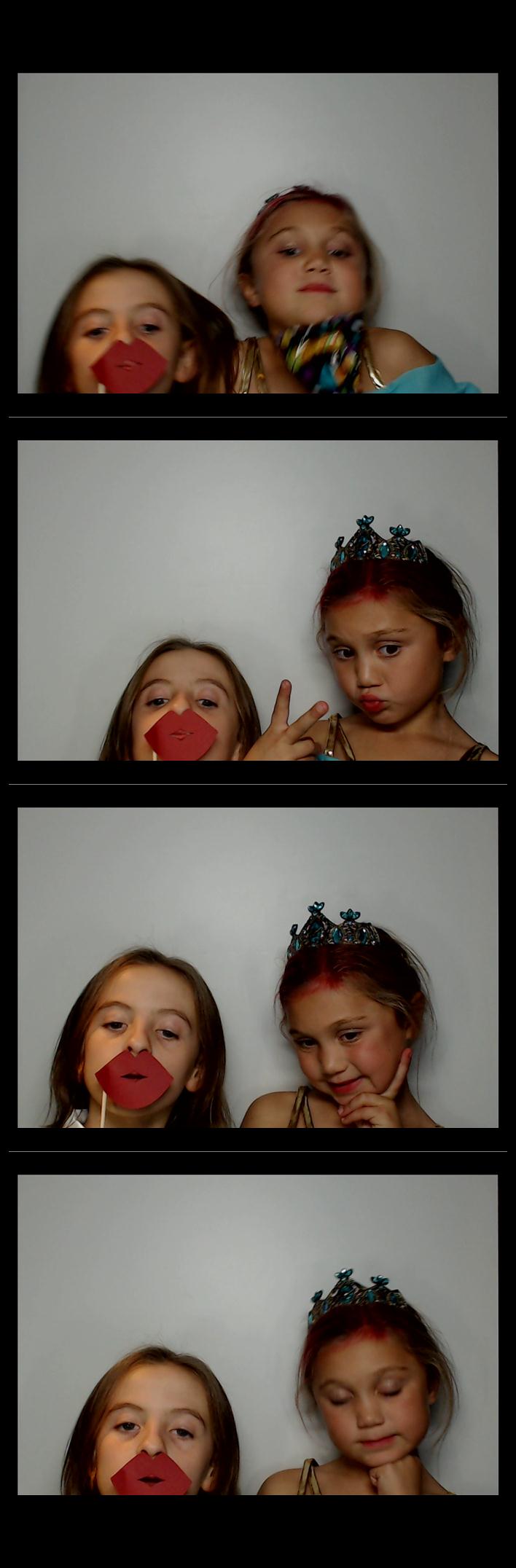 Four Bridges Halloween Party  | View more photos from the event at gallery.saycheesephotobooth.com/u/SayCheesePhotoBooth/Four-Bridges-Halloween-Party