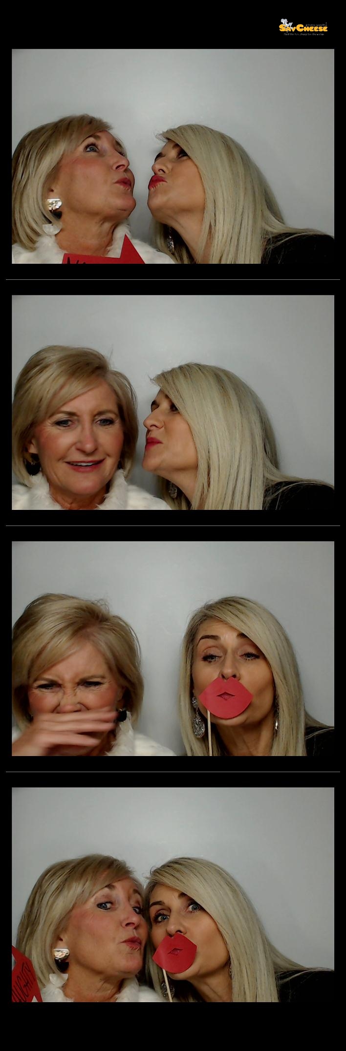 Four Bridges Holiday Party  | View more photos from the event at gallery.saycheesephotobooth.com/u/SayCheesePhotoBooth/Four-Bridges-Holiday-Party