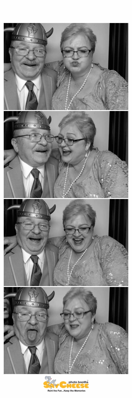 Howe Wedding  | View more photos from the event at gallery.saycheesephotobooth.com/u/SayCheesePhotoBooth/Howe-Wedding
