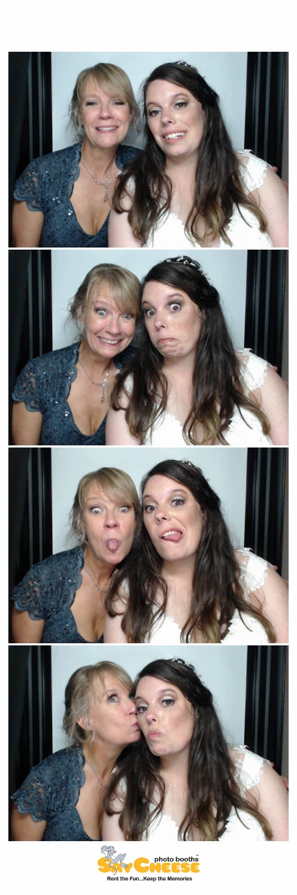 Howe Wedding  | View more photos from the event at gallery.saycheesephotobooth.com/u/SayCheesePhotoBooth/Howe-Wedding