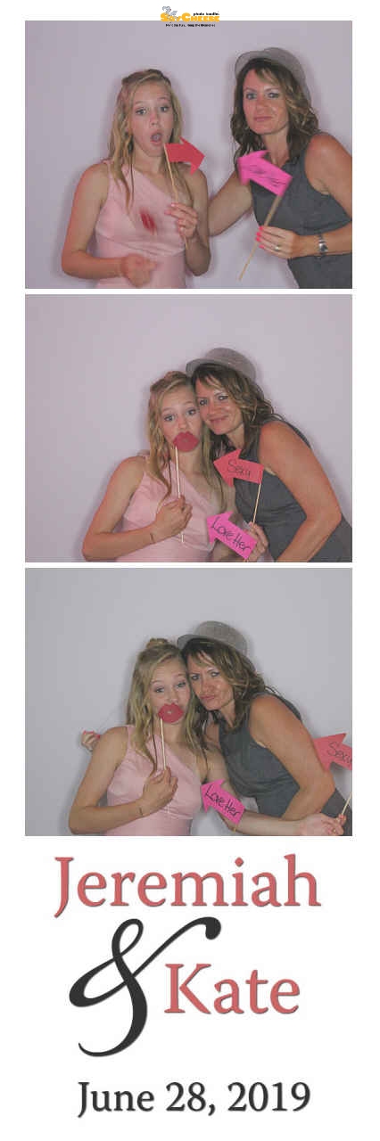 Hughes wedding  | View more photos from the event at gallery.saycheesephotobooth.com/u/SayCheesePhotoBooth/Hughes-wedding