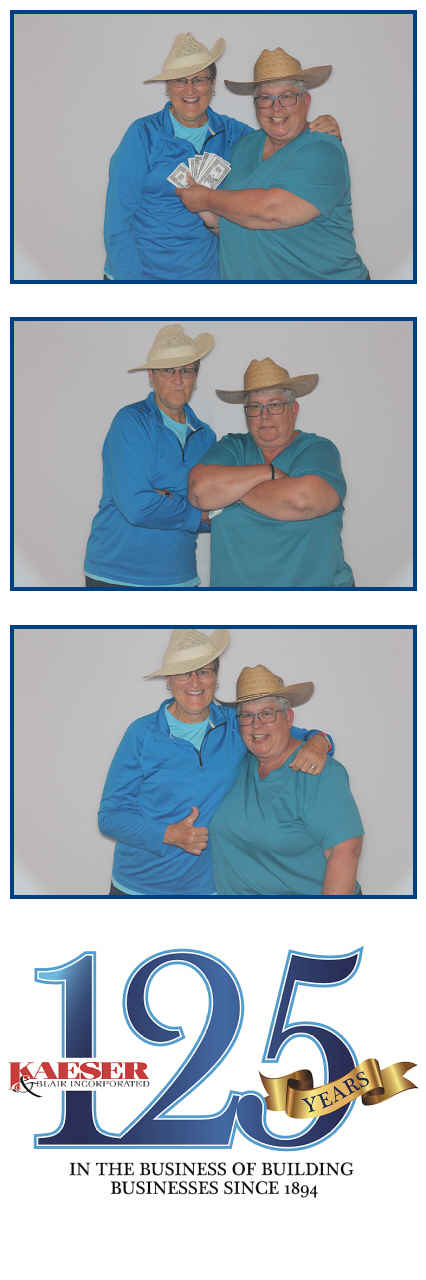 Kaeser & Blair  | View more photos from the event at gallery.saycheesephotobooth.com/u/SayCheesePhotoBooth/Kaeser-Blair