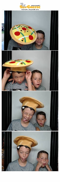 Makenna's Graduation Party  | View more photos from the event at gallery.saycheesephotobooth.com/u/SayCheesePhotoBooth/Makennas-Graduation-Party