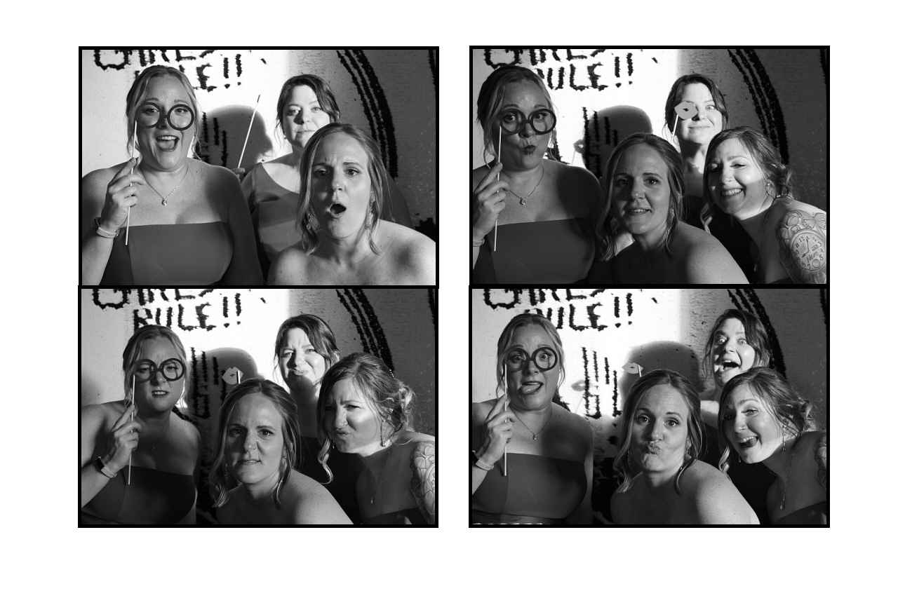 Rafferty Wedding  | View more photos from the event at gallery.saycheesephotobooth.com/u/SayCheesePhotoBooth/Rafferty-Wedding