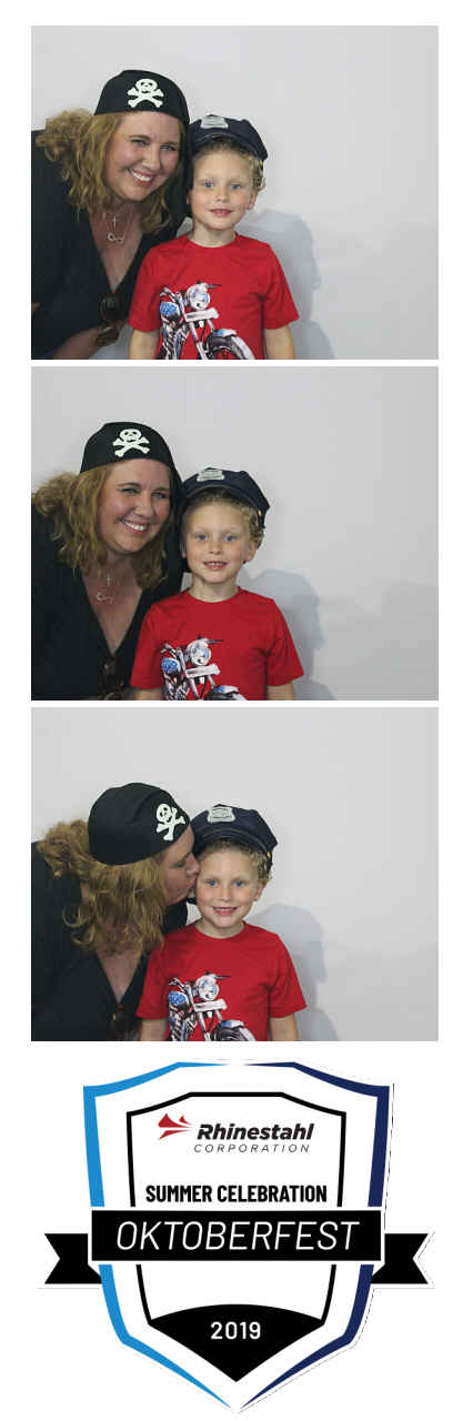 Rhinestahl Oktoberfest  | View more photos from the event at gallery.saycheesephotobooth.com/u/SayCheesePhotoBooth/Rhinestahl-Oktoberfest