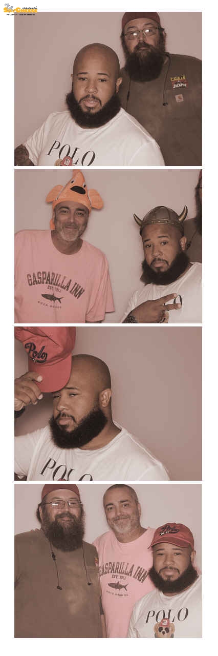 Smuckers  | View more photos from the event at gallery.saycheesephotobooth.com/u/SayCheesePhotoBooth/Smuckers