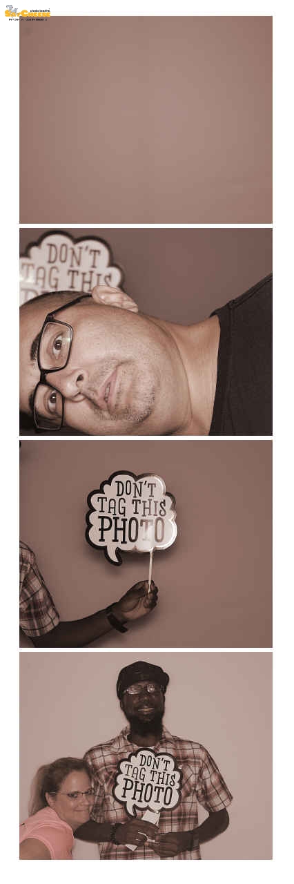 Smuckers  | View more photos from the event at gallery.saycheesephotobooth.com/u/SayCheesePhotoBooth/Smuckers