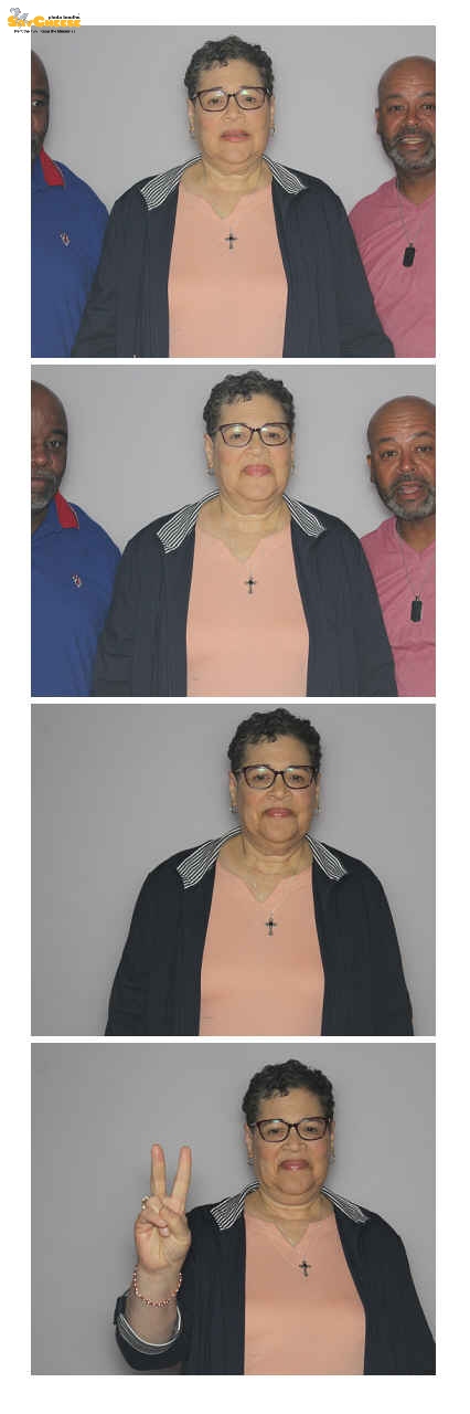 Smuckers  | View more photos from the event at gallery.saycheesephotobooth.com/u/SayCheesePhotoBooth/Smuckers