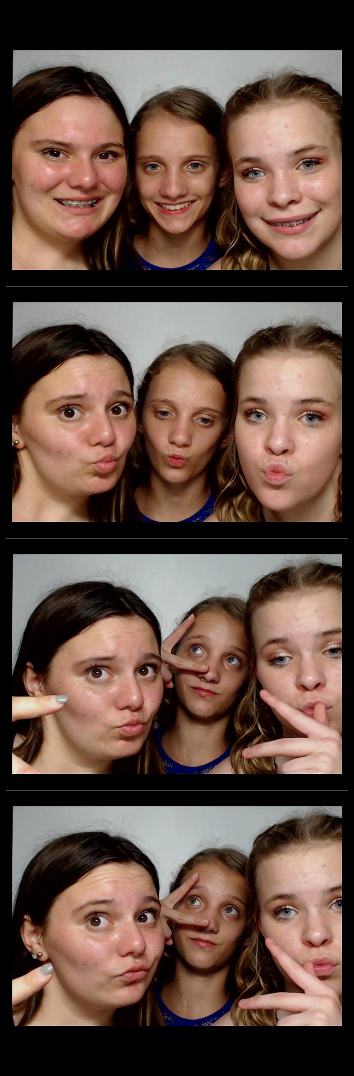 Turkeyfoot Middle 8th Grade Graduation | View more photos from the event at gallery.saycheesephotobooth.com/u/SayCheesePhotoBooth/Turkeyfoot-Middle-8th-Grade-Graduation